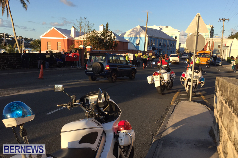 Protesters-On-East-Broadway-Bermuda-Mar-1-2016-10