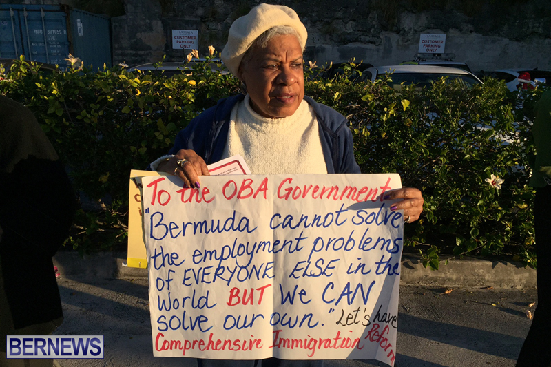 Protesters-On-East-Broadway-Bermuda-Mar-1-2016-5