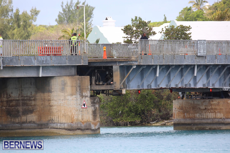 swing-bridge-testing-march-2016-bermuda-16