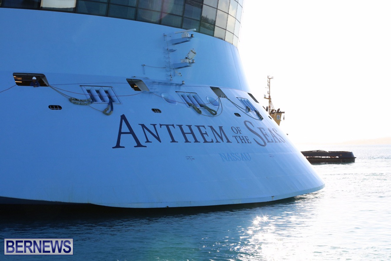 Anthem-of-Seas-cruise-ship-in-Bermuda-April-2016-13