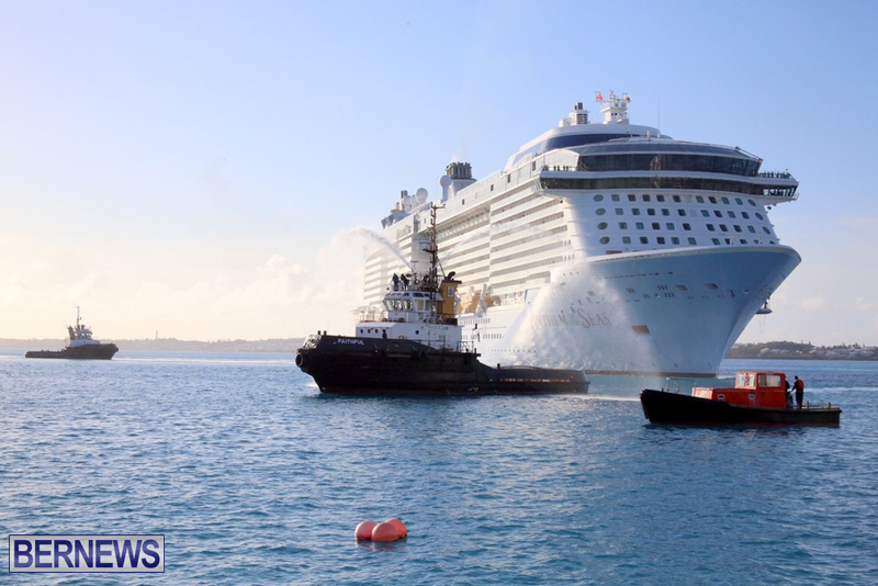Anthem-of-Seas-cruise-ship-in-Bermuda-April-2016-4