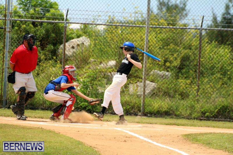 Yao-Baseball-Cubs-Marlins-Bermuda-June-29-2016-10