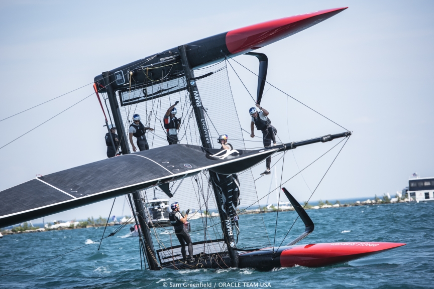 capsizes-at-2016-Chicago-Americas-Cup-on-June-10-6