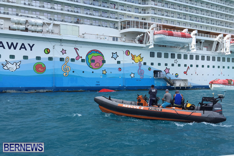 Capsized boat Bermuda July 20 2016 (2)