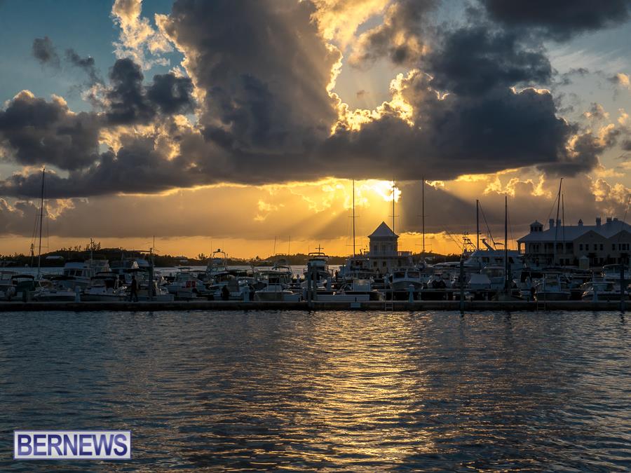302 sunset ver the City of Hamilton Bermuda Generic Nov 2016