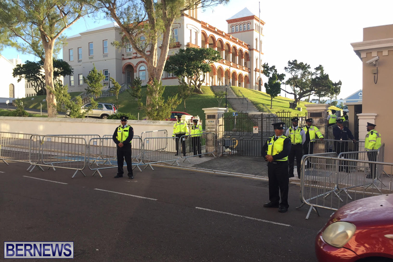 Police-at-House-Bermuda-February-3-2017-4