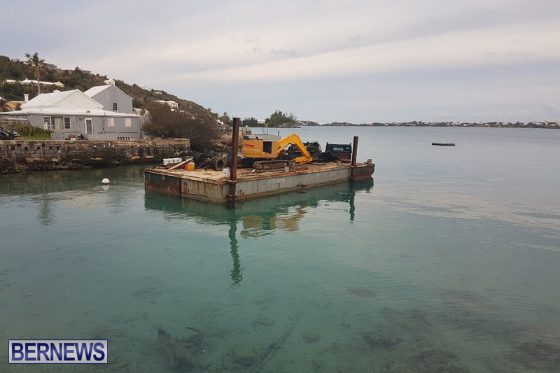truck on barge Bermuda March 27 2017 (4)