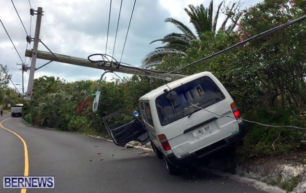 Van struck Bermuda May 12 2017 (5)