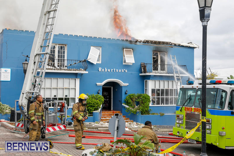 Robertson’s-Drug-Store-Fire-Bermuda-September-2-2017_8456