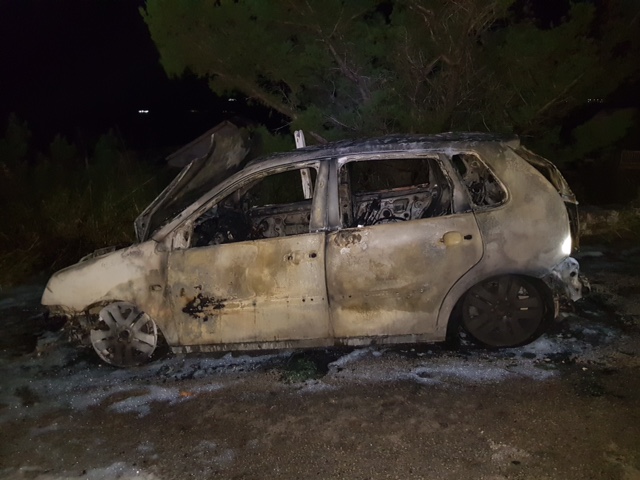 Vehicle Fire Bermuda Oct 30 2017 (1)