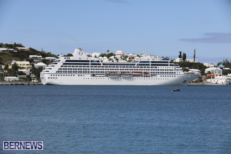 Passenger ship Insignia Bermuda Nov 1 2017 (2)