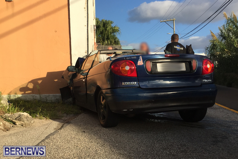 car collision Bermuda Nov 18 2017 (7)
