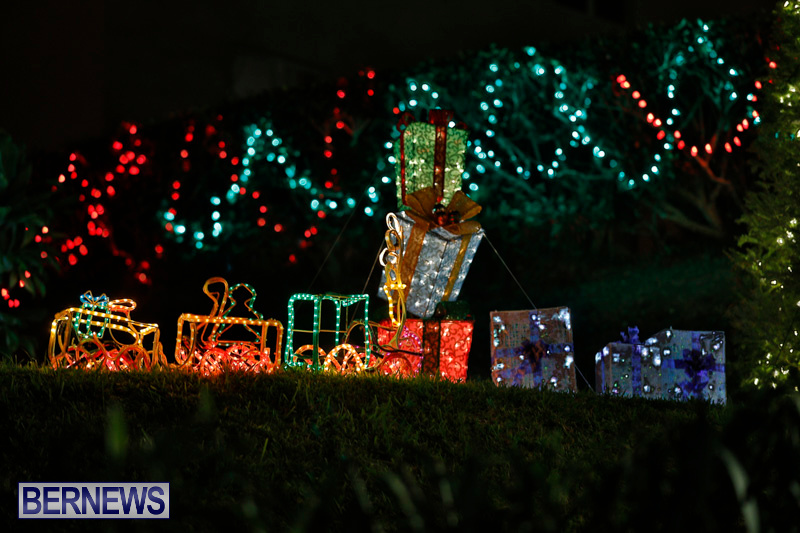 Flatts-Hill-Christmas-Decorations-Lights-Bermuda-December-20-2017-6649