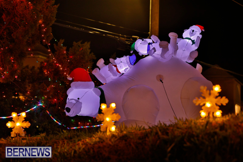 Flatts-North-Shore-Road-Christmas-Decorations-Lights-Bermuda-December-20-2017-6872