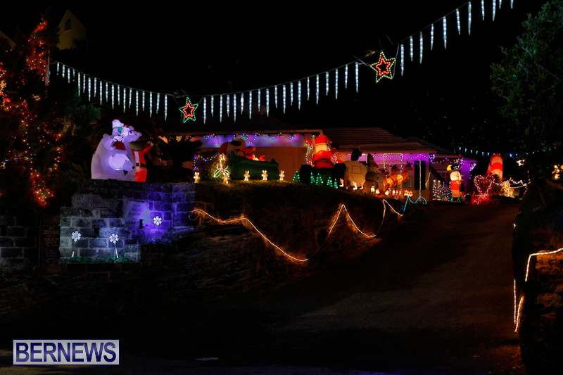 Flatts-North-Shore-Road-Christmas-Decorations-Lights-Bermuda-December-20-2017-6880