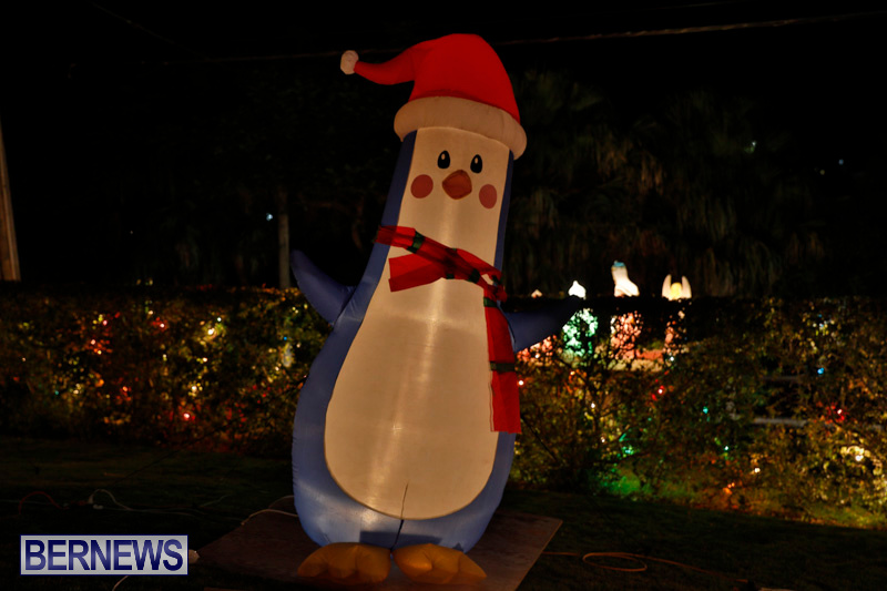 Flatts-North-Shore-Road-Christmas-Decorations-Lights-Bermuda-December-20-2017-6996