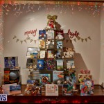 Hamilton Storefronts Christmas Decorations Lights Bermuda, December 22 2017-7777