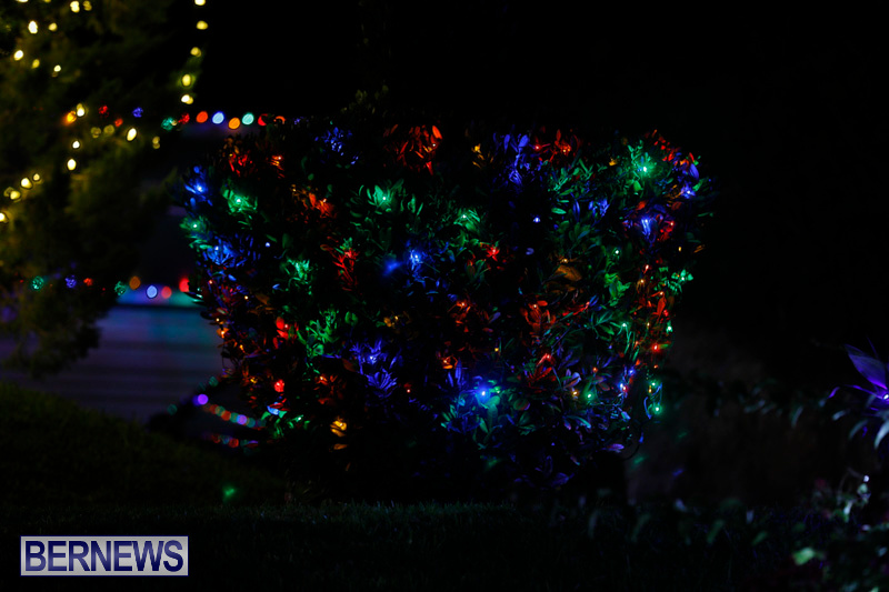 Jennings-Road-Christmas-Decorations-Lights-Bermuda-December-20-2017-6741