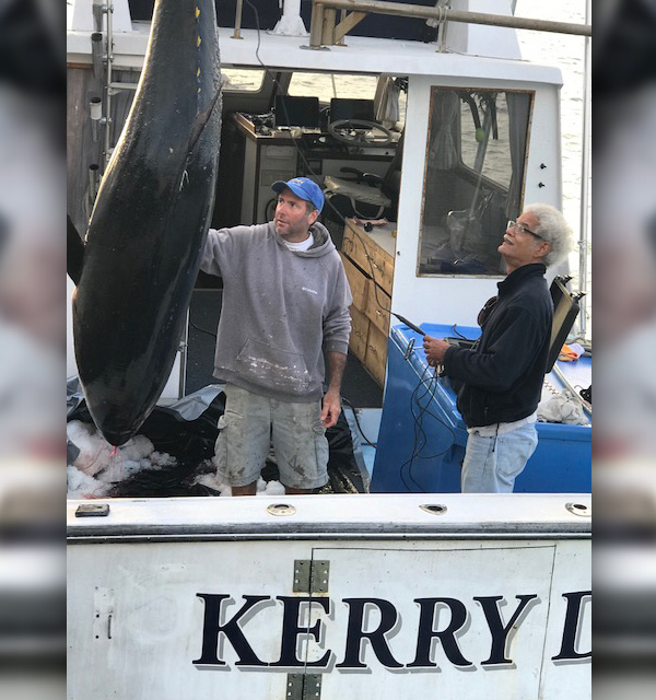 Bobby Lambe 431lb Pound Bluefin Tuna Bermuda, April 22 2018-2-5