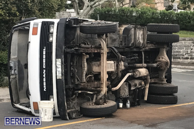 Overturned Truck Warwick Bermuda, February 28 2018 (4)