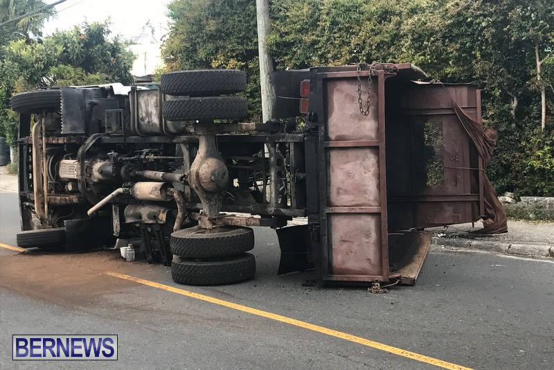 Overturned Truck Warwick Bermuda, February 28 2018 (5)