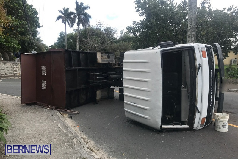 Overturned Truck Warwick Bermuda, February 28 2018 (7)