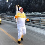 Patrick Singleton Carrying Olympic Torch Bermuda Feb 7 2018 (10)