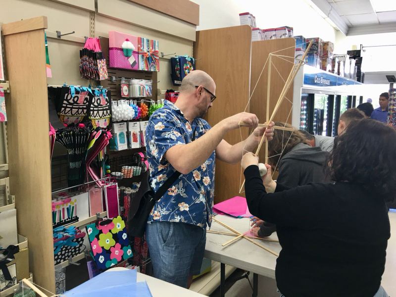 Phoenix Stores Kite Making Workshops Bermuda, March 25 2018 (3)