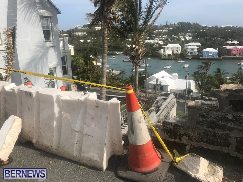 Overturned Car Bermuda April 11 2018 (3)
