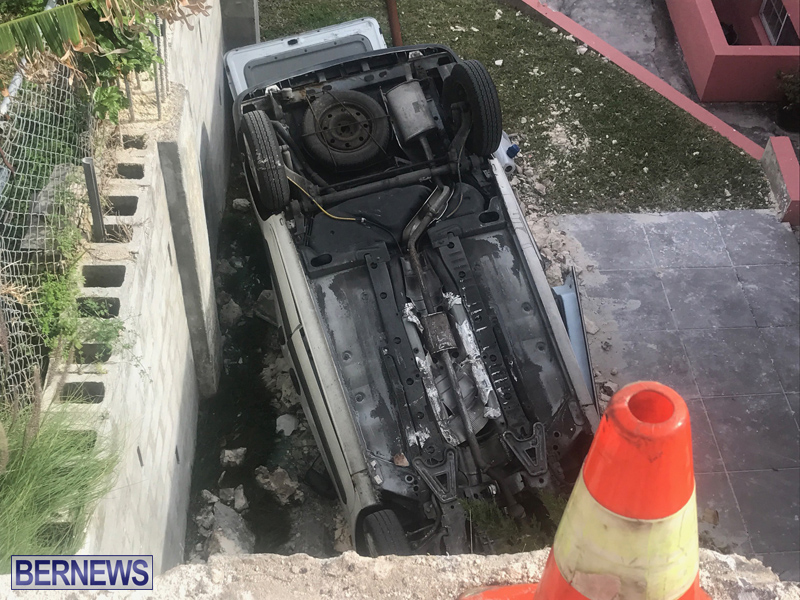 Overturned Car Bermuda April 11 2018 (6)