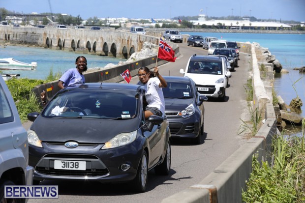 Bermuda U15 football team motorcade August 14 2018 (8)