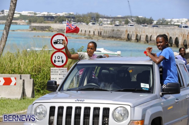 Bermuda U15 football team motorcade August 14 2018 (9)