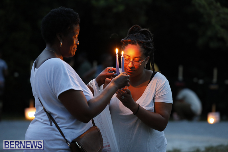 Candlelight Vigil Southampton Bermuda August 30 2018 (30)