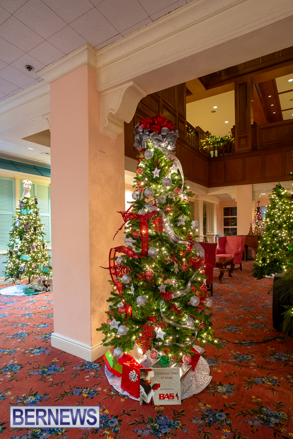 Fairmont Southampton Christmas tree Bermuda Nov 2018 (4)