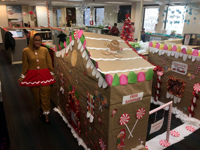 Spectacular ‘Gingerbread Cubicle’ Wins Contest - Bernews