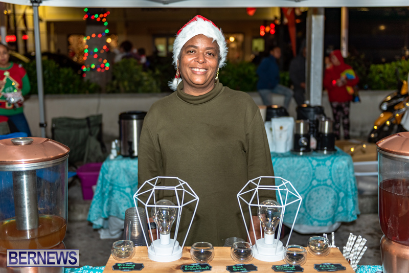 Christmas-Boat-Parade-Viewing-Village-Bermuda-Dec-2018-11