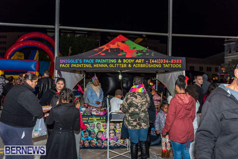 Christmas-Boat-Parade-Viewing-Village-Bermuda-Dec-2018-2