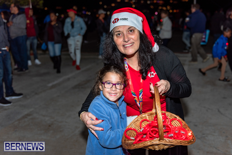 Christmas-Boat-Parade-Viewing-Village-Bermuda-Dec-2018-6