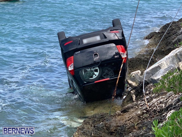 car overturned Bermuda Feb 25 2019 (5)