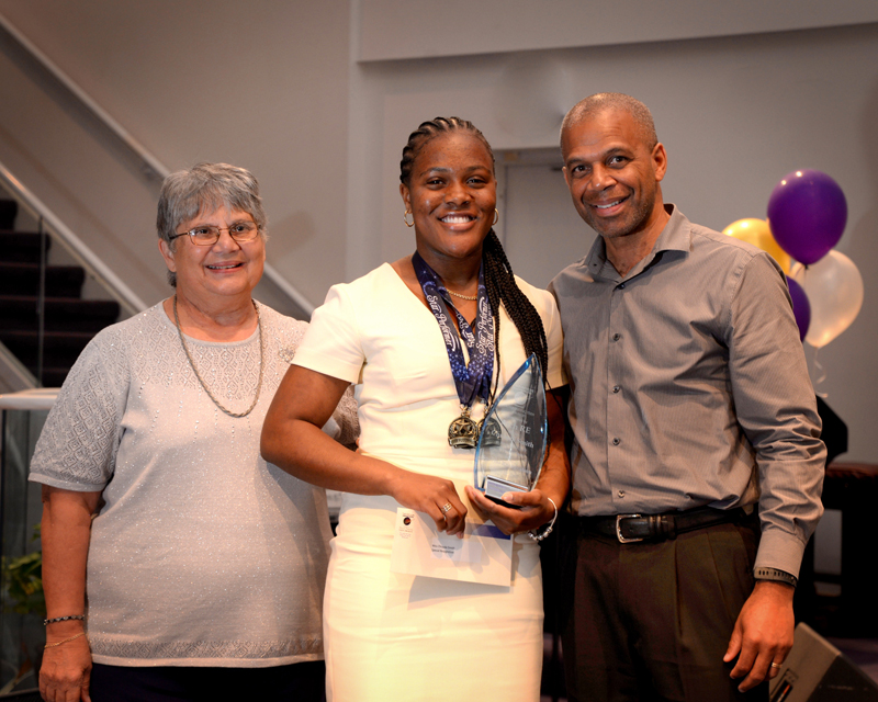 Outstanding-Teen-Award-Bermuda-April-2019-20