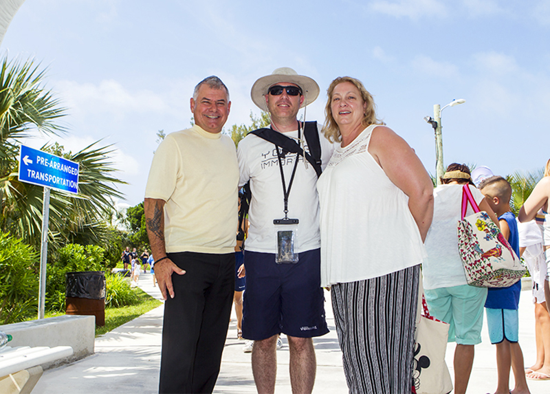 Minister DeSilva Visits Horseshoe Bay Beach Bermuda July 2019 (3)