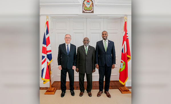 Neville Tyrrell sworn in as temporary Minister for Health Bermuda Aug 2019 (3)