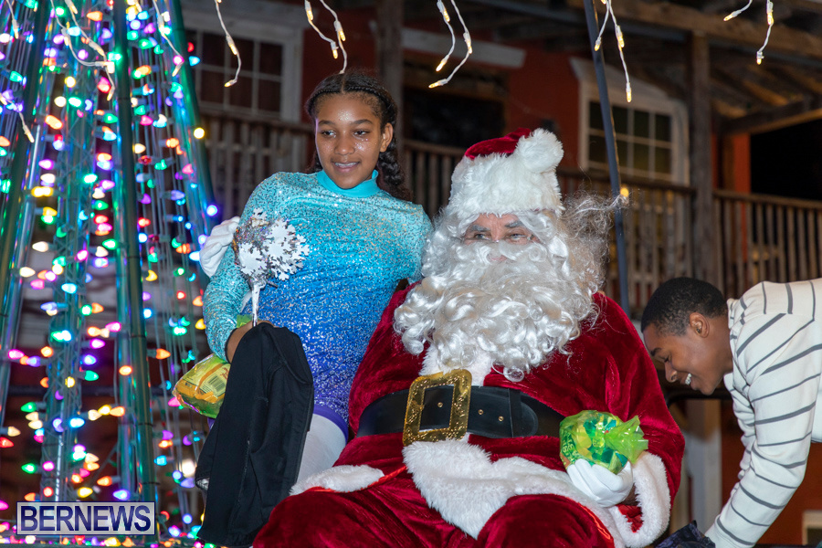Santa-is-Coming-to-Town-St-Georges-Bermuda-December-14-2019-4156