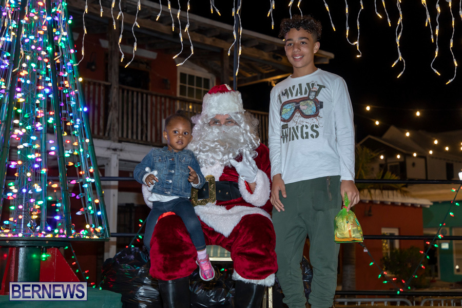 Santa-is-Coming-to-Town-St-Georges-Bermuda-December-14-2019-4164