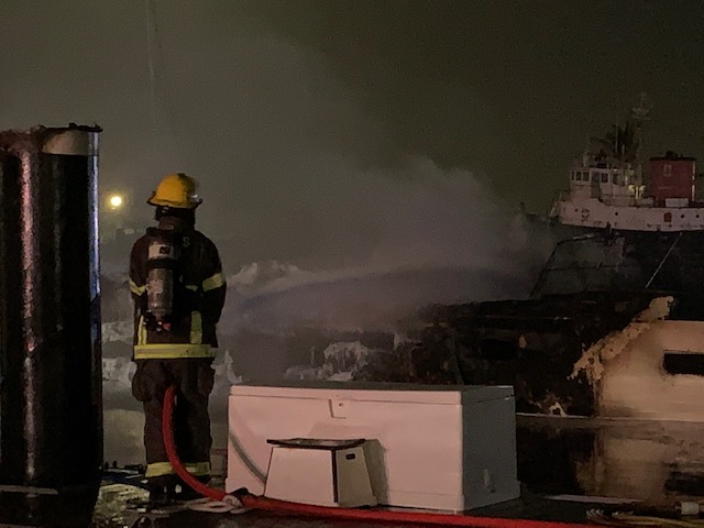 Boat Fire In Dockyard Bermuda Jan 2020 (1)