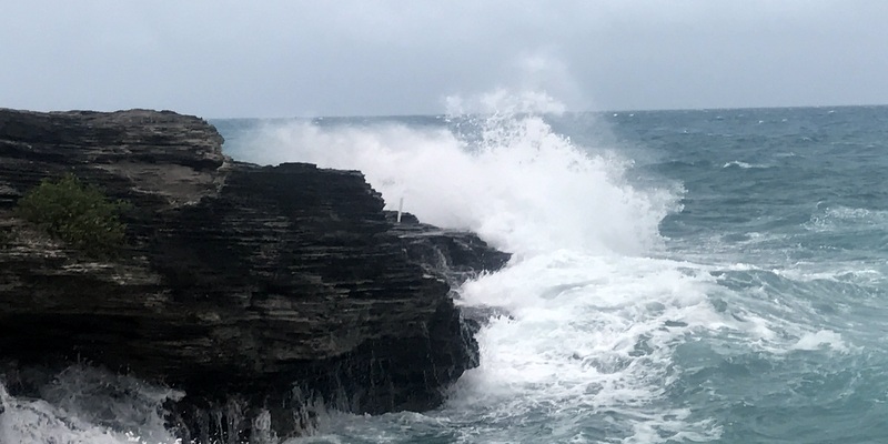 Video: Windy Weather, Gale Warning Issued - Bernews