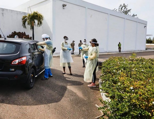 drive through covid testing bermuda april 26 2020 (2)