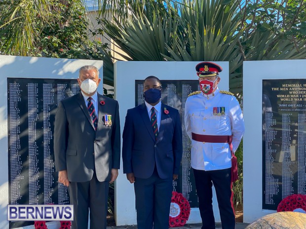 JM wreaths at Bermuda War Memorial in Hamilton 2020 Remembrance Day (12)