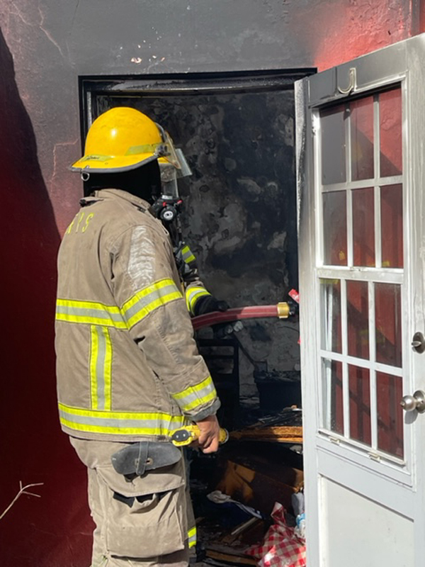 Fire at Westover Farm Bermuda Nov 25 2021 (3)