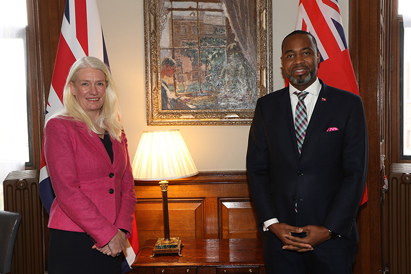 Premier Meets UK Overseas Territories Minister Bermuda Nov 21 2021